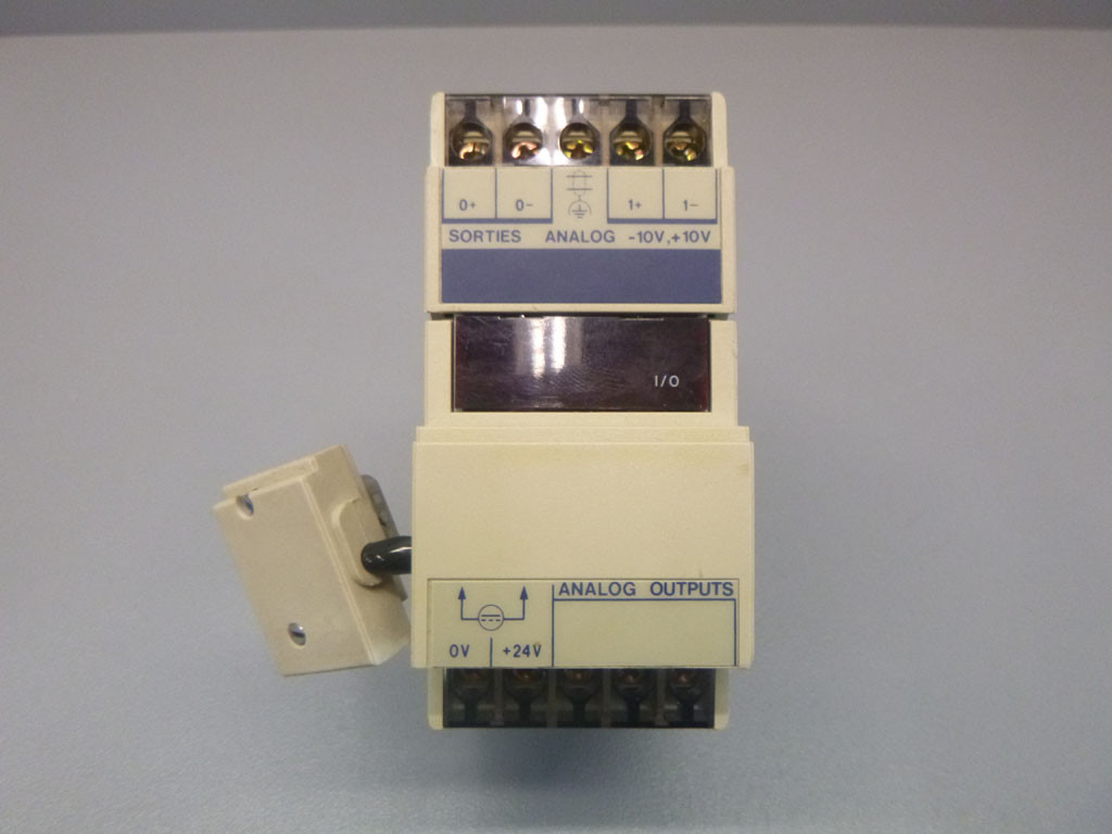 TÉLÉMÉCANIQUE  TSXASG2000