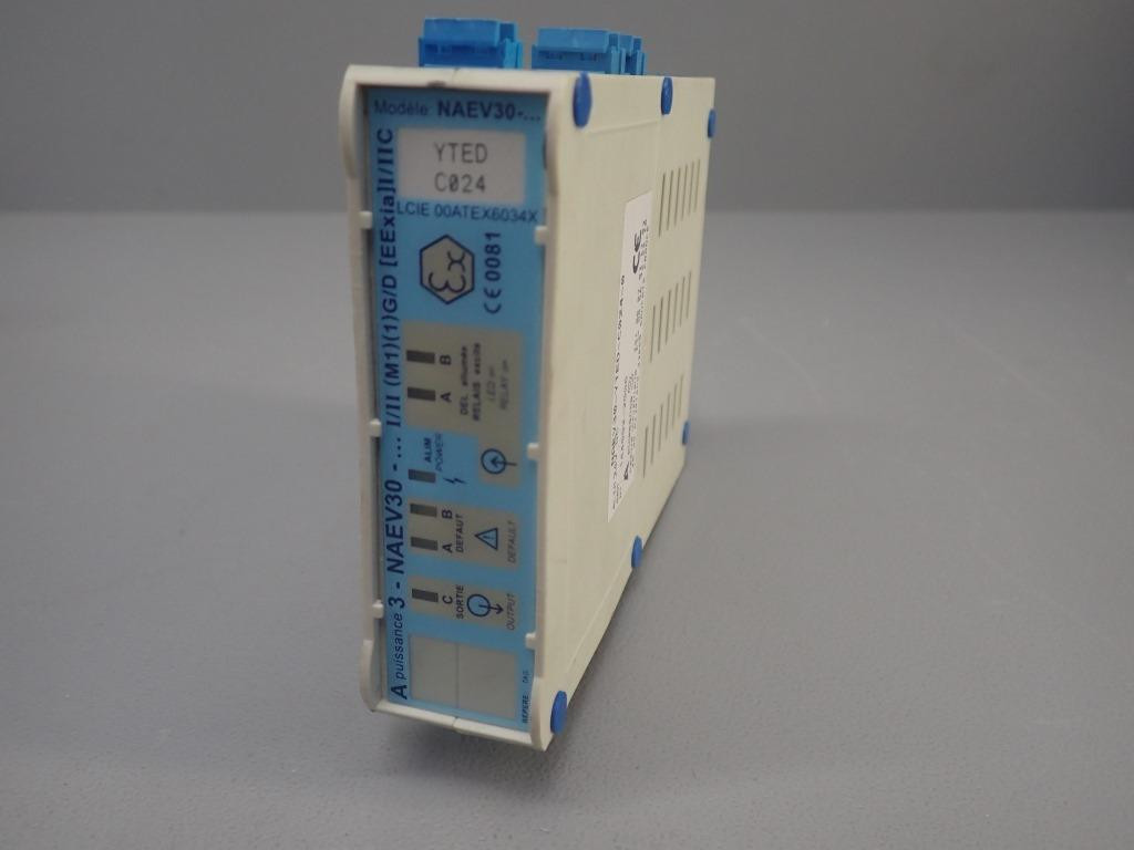 A PUISSANCE 3 NAEV30-YTED-C024-0