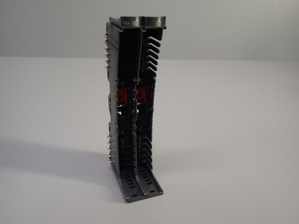 TÉLÉMÉCANIQUE  STBXBA3000