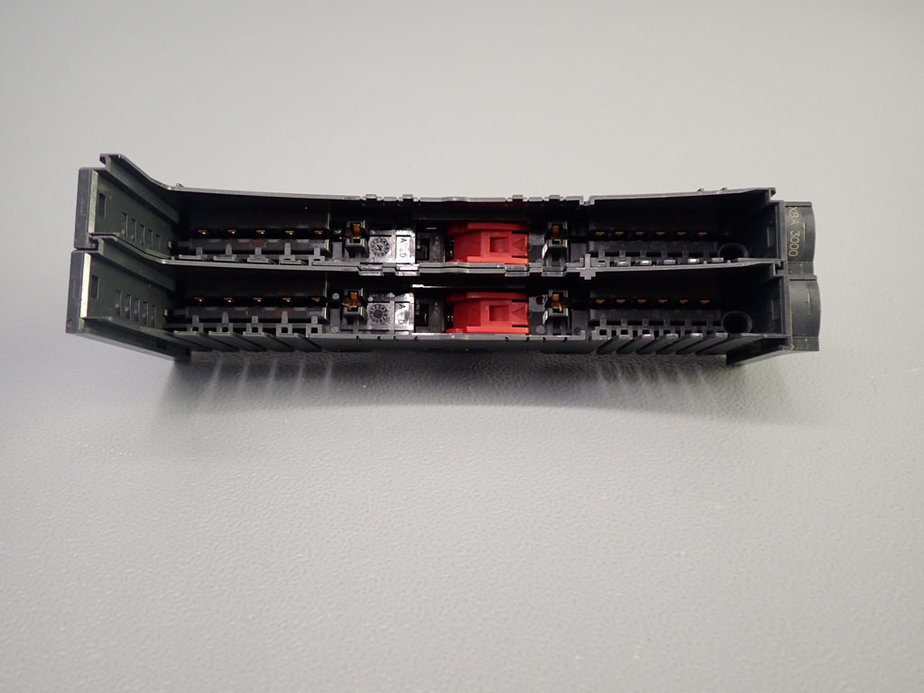 TÉLÉMÉCANIQUE  STBXBA3000