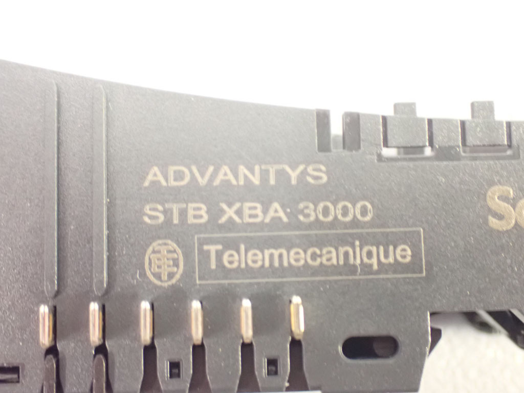 TÉLÉMÉCANIQUE  STBXBA3000