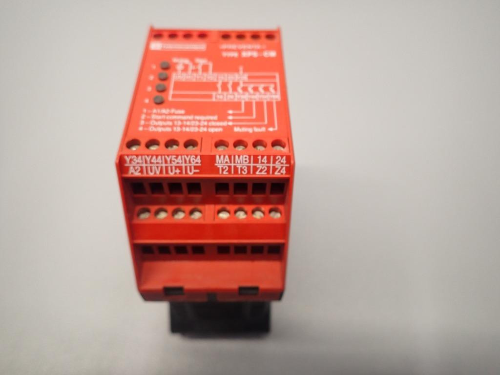 TÉLÉMÉCANIQUE  XPS-CM1144