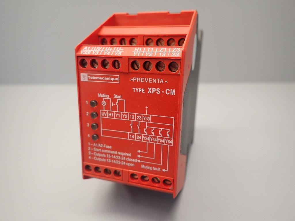 TÉLÉMÉCANIQUE  XPS-CM1144