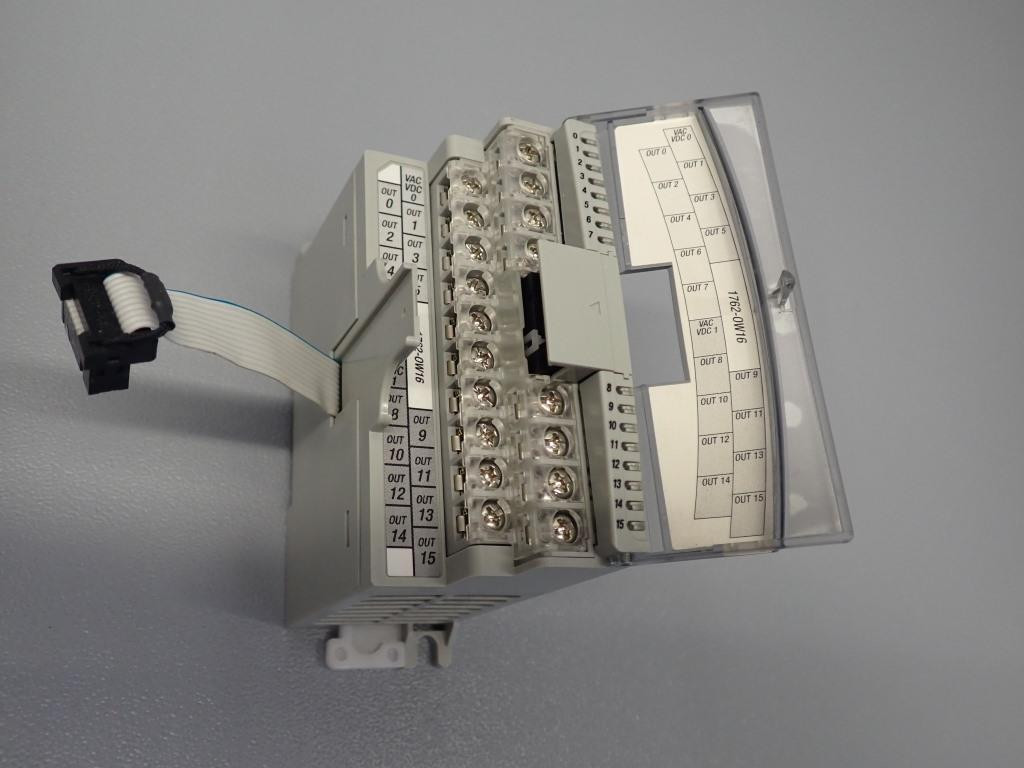 ALLEN-BRADLEY 1762-OW16