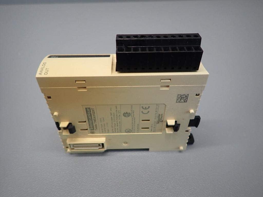 TÉLÉMÉCANIQUE  TWDAV02HT