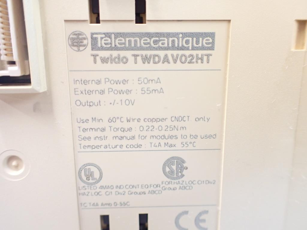 TÉLÉMÉCANIQUE  TWDAV02HT
