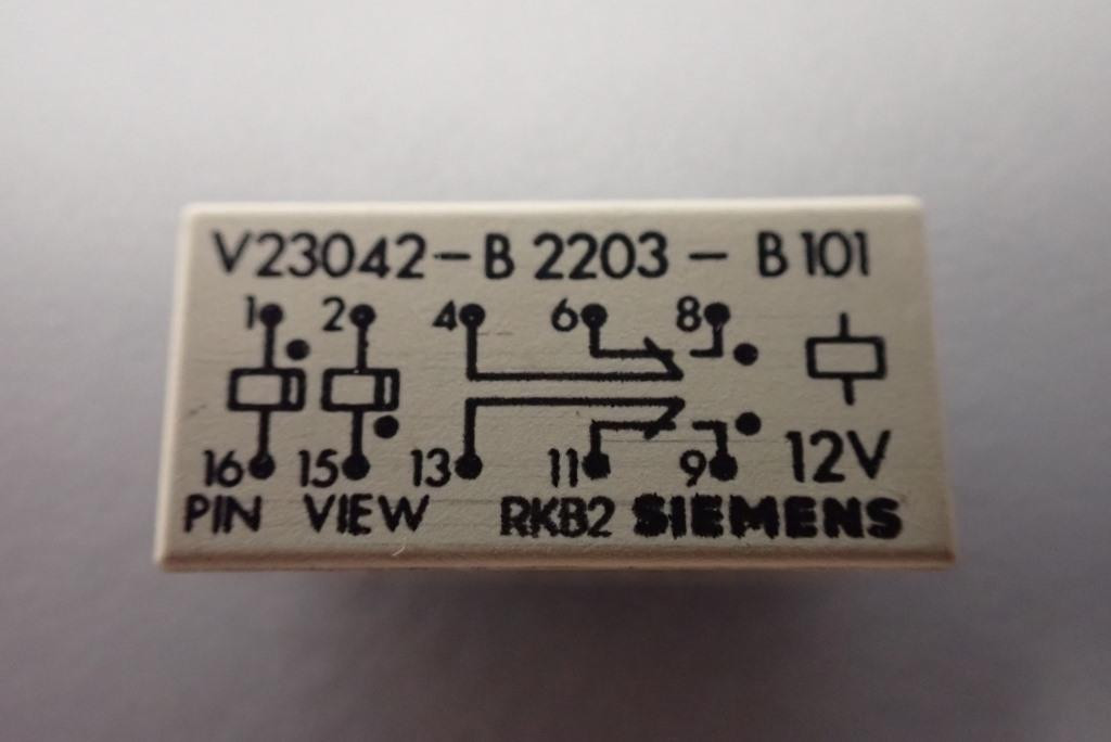 SIEMENS V23042-B2203-B101