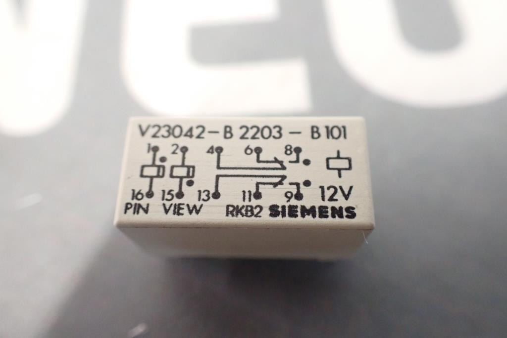 SIEMENS V23042-B2203-B101