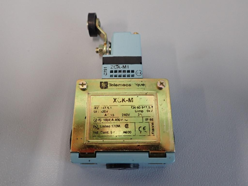 TÉLÉMÉCANIQUE  XCK-M1