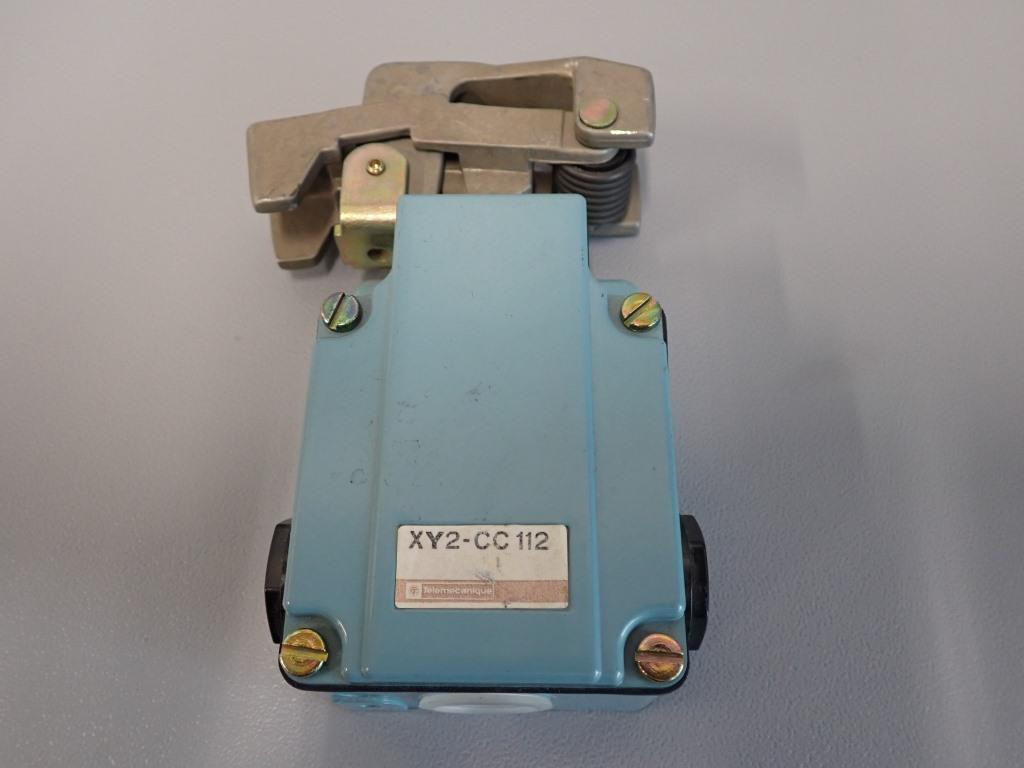 TÉLÉMÉCANIQUE  XY2-CC112