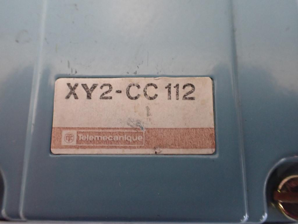 TÉLÉMÉCANIQUE  XY2-CC112