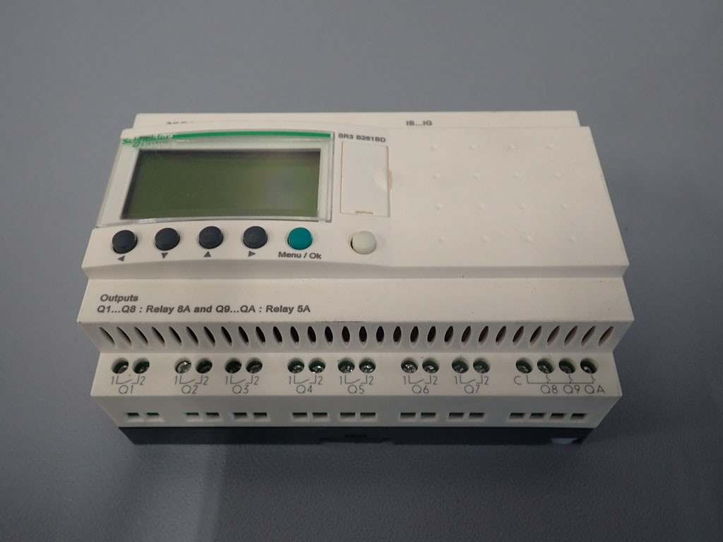 SCHNEIDER  SR3B261BD