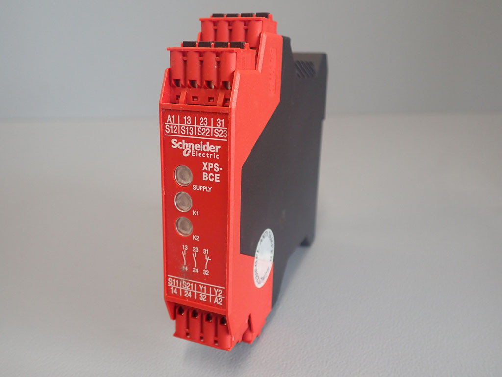 TÉLÉMÉCANIQUE  XPS-BCE3110C