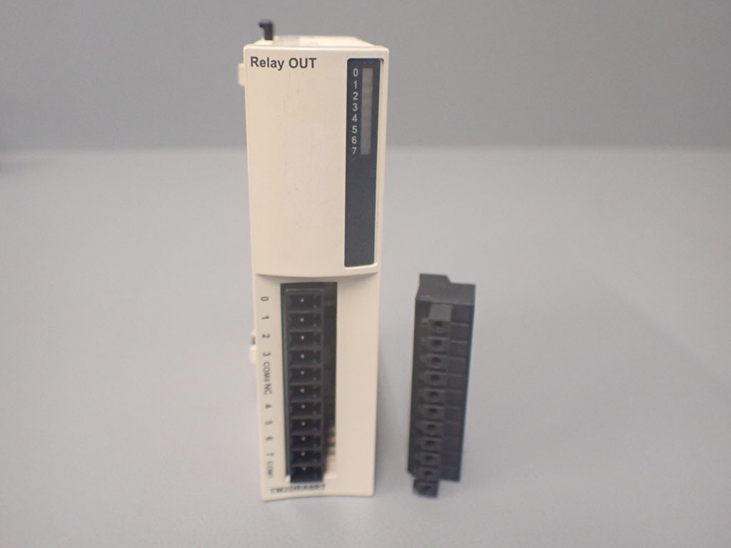 SCHNEIDER  TM2DRA8RT