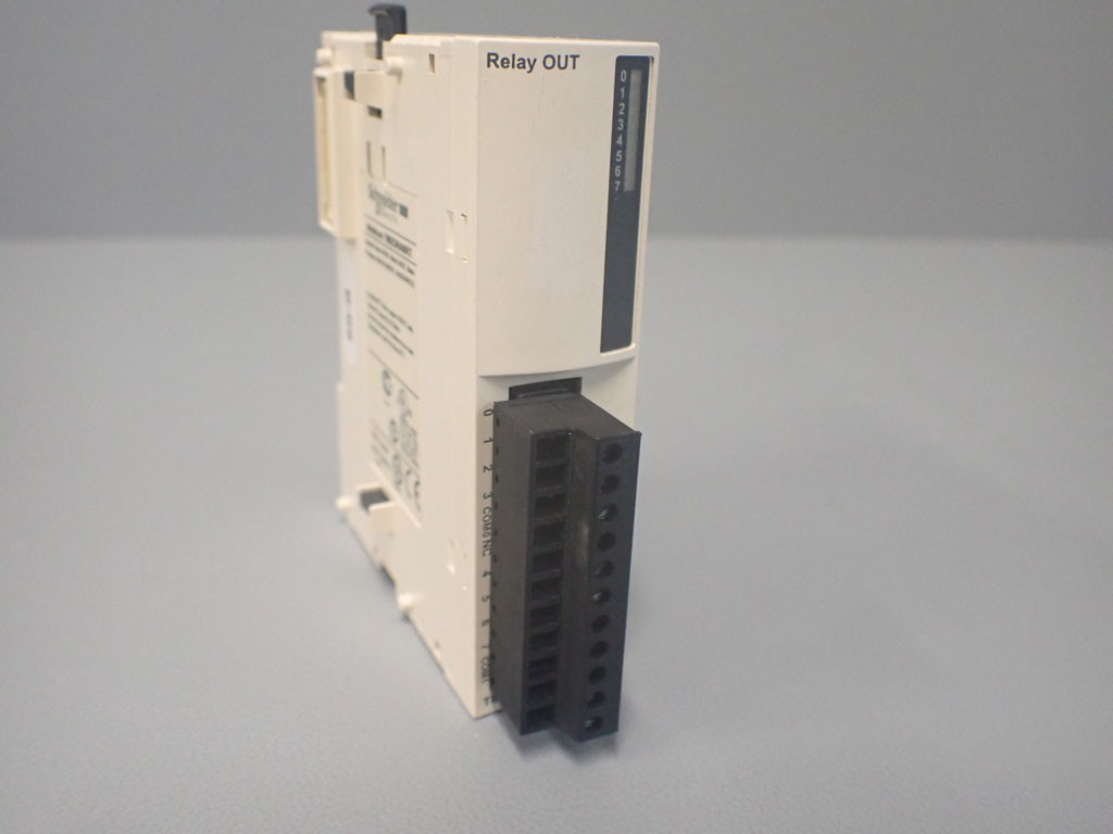 SCHNEIDER  TM2DRA8RT