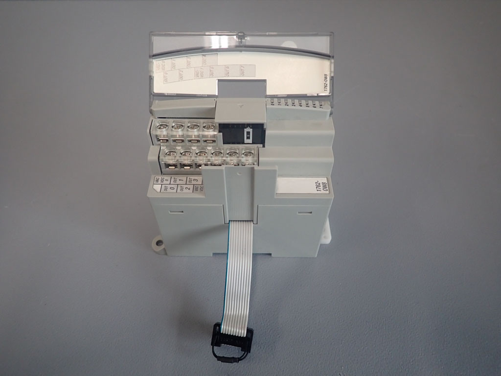 ALLEN-BRADLEY 1762-OW8