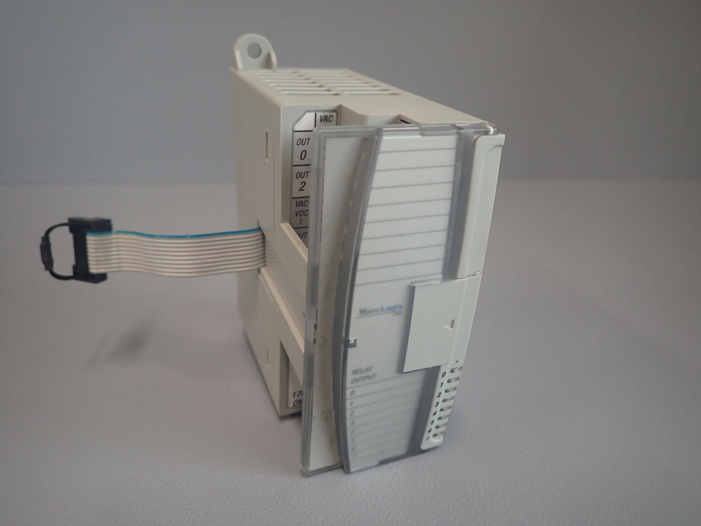 ALLEN-BRADLEY 1762-OW8