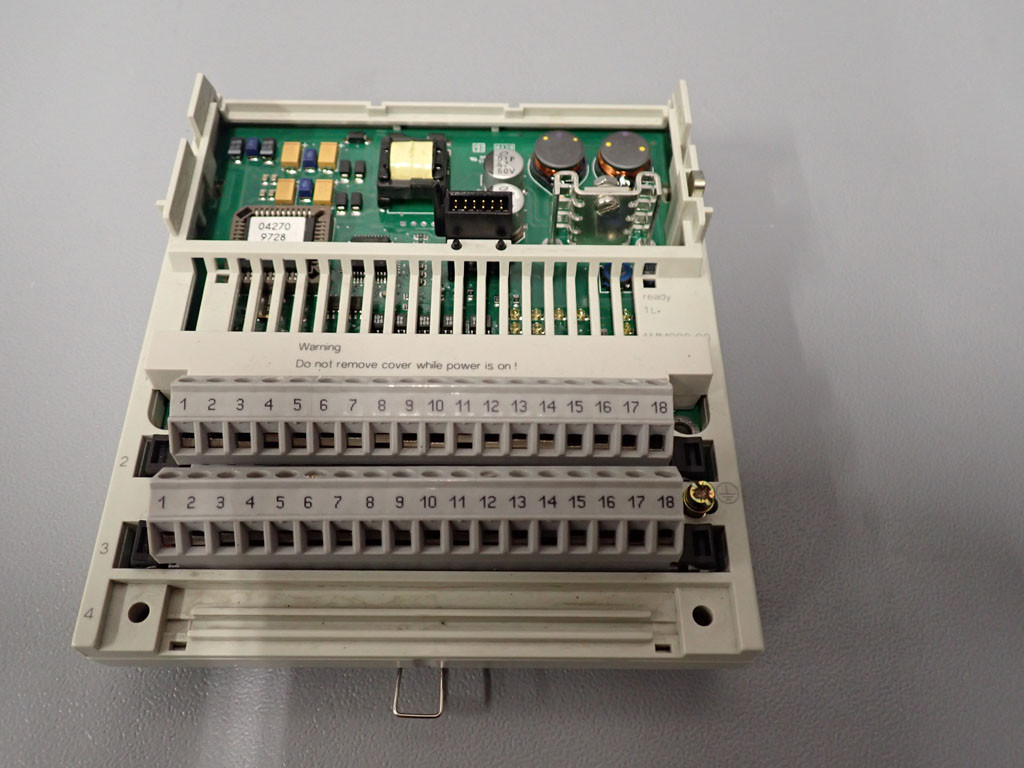 SCHNEIDER  170AMM09000