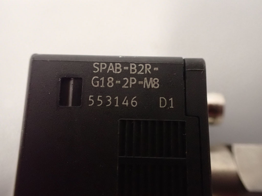 FESTO  SPAB-B2R-G18-2P-M8