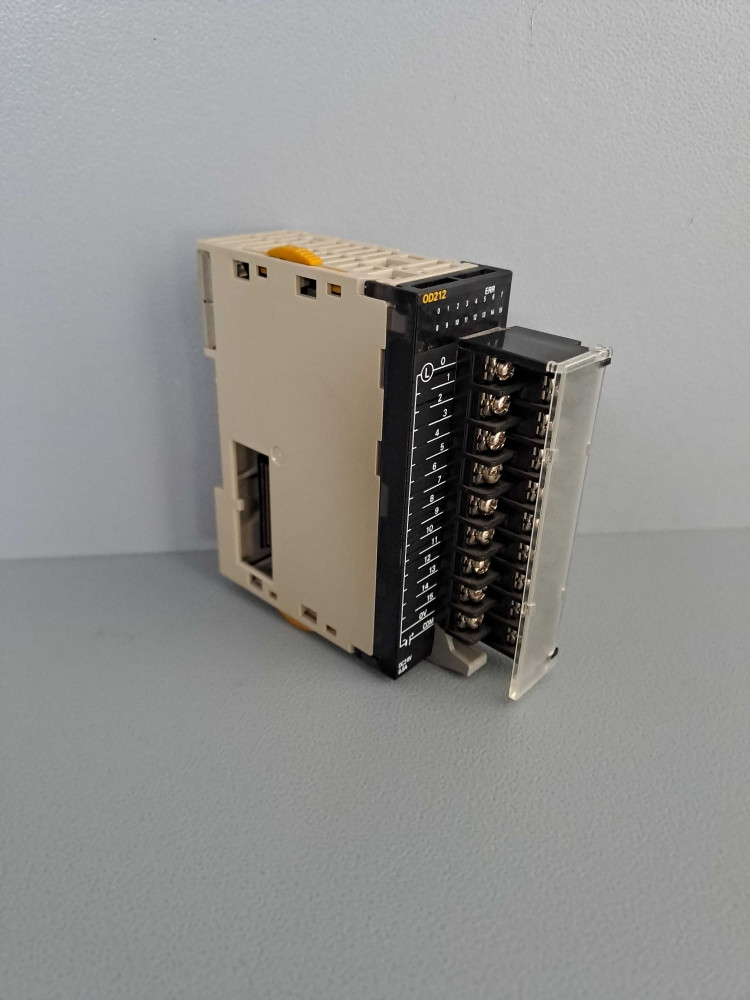 OMRON CJ1W-OD212