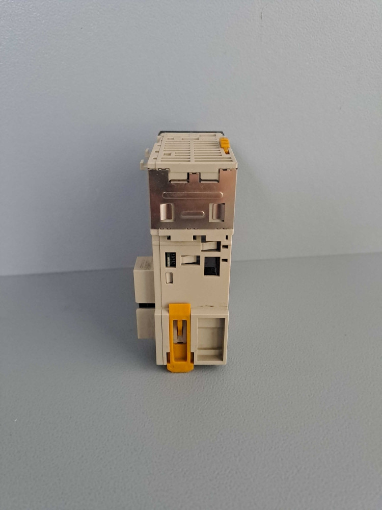 OMRON CJ1W-OD212