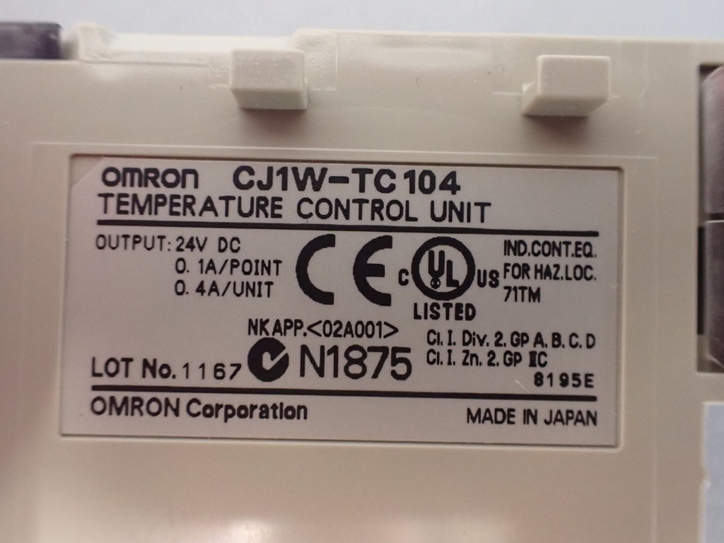 OMRON CJ1W-TC104