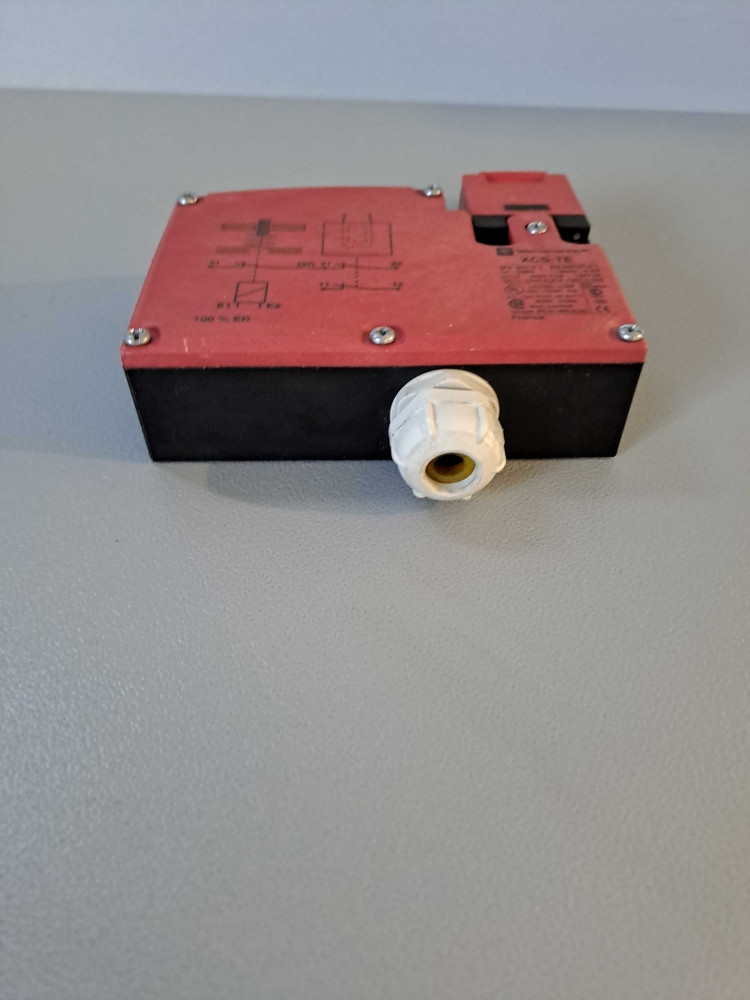 TÉLÉMÉCANIQUE  XCS-TE7311