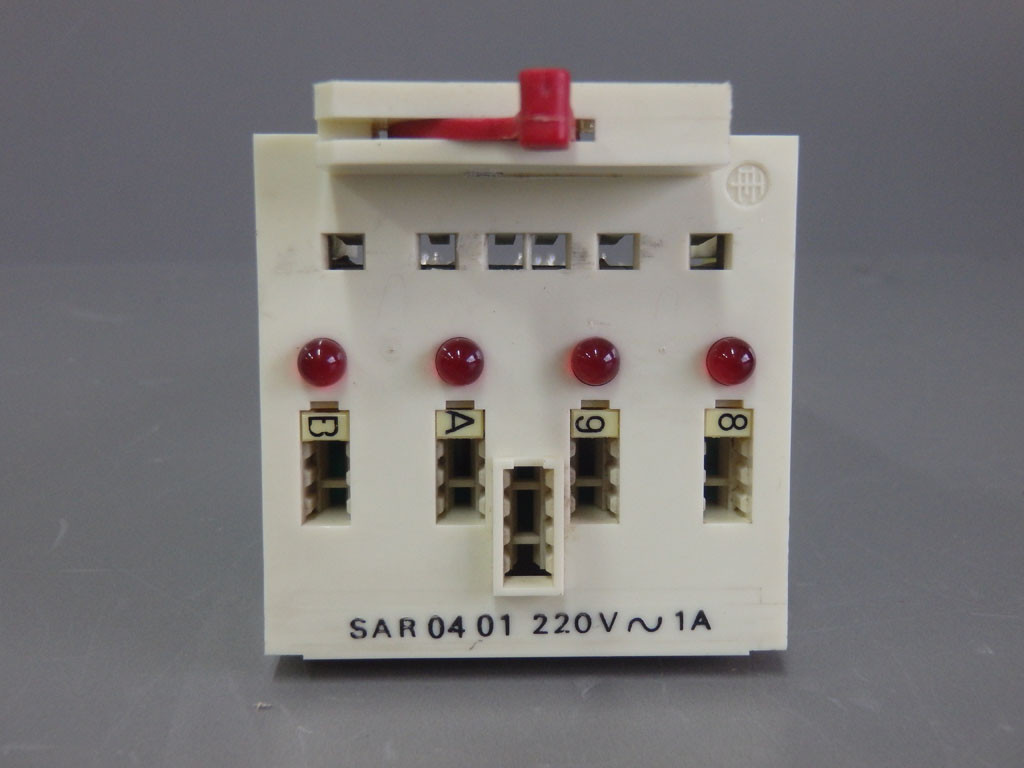 TÉLÉMÉCANIQUE  SAR0401220VAC1A