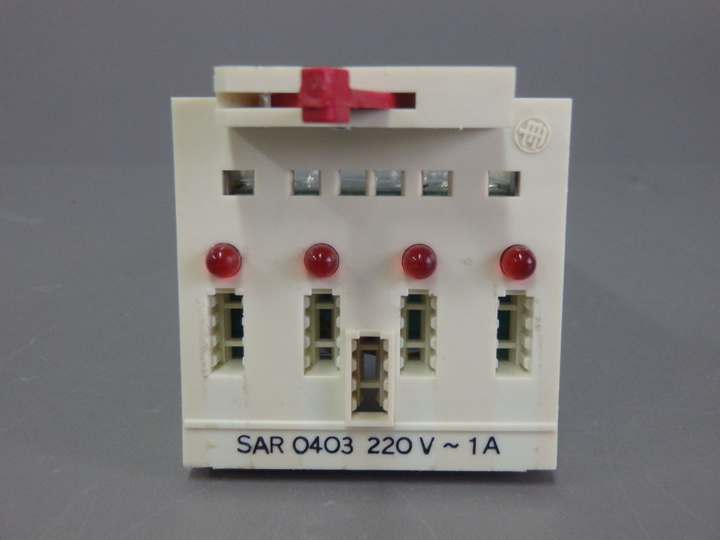 TÉLÉMÉCANIQUE  SAR0403220V1A