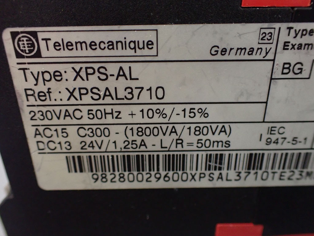 TÉLÉMÉCANIQUE  XPS-AL3710