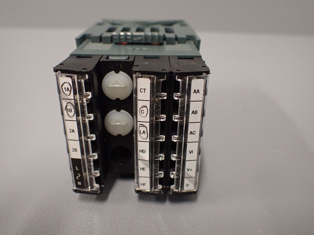 EUROTHERM 3216I/AL/VH/RRXX