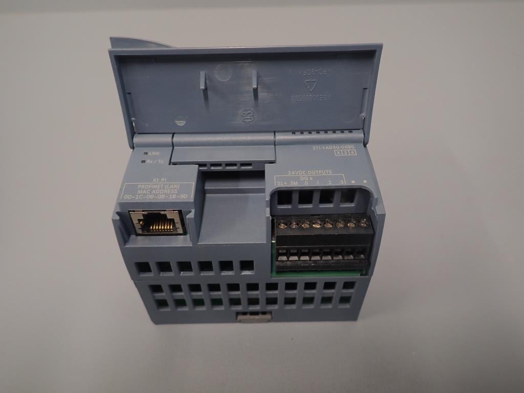 SIEMENS 6ES7211-1AD30-0XB0
