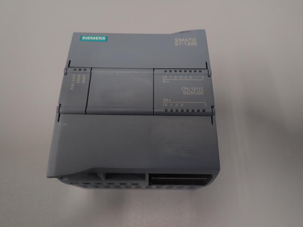 SIEMENS 6ES7211-1AD30-0XB0