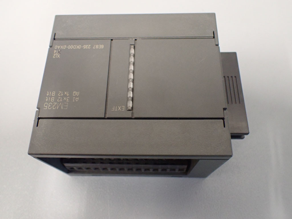 SIEMENS 6ES7235-0KD00-0XA0