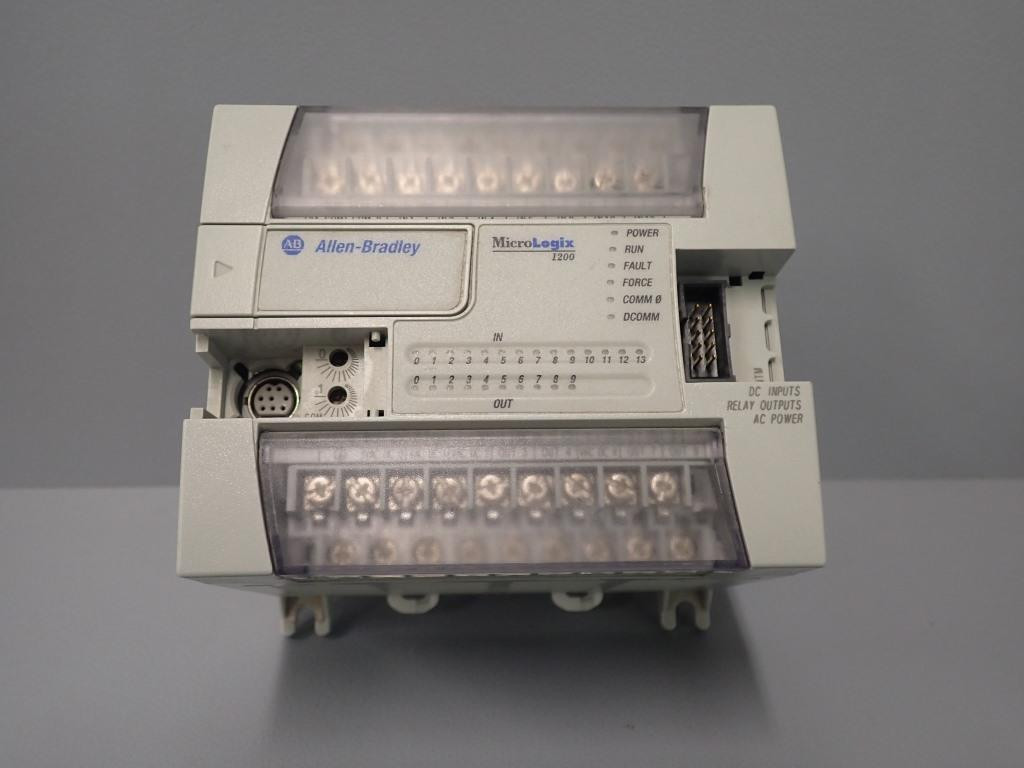 ALLEN-BRADLEY 1762-L24BWA