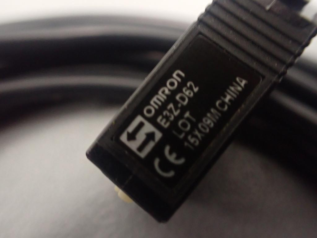 OMRON E3Z-D62