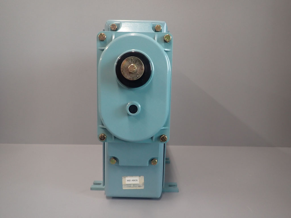 TÉLÉMÉCANIQUE  XR2-AB05