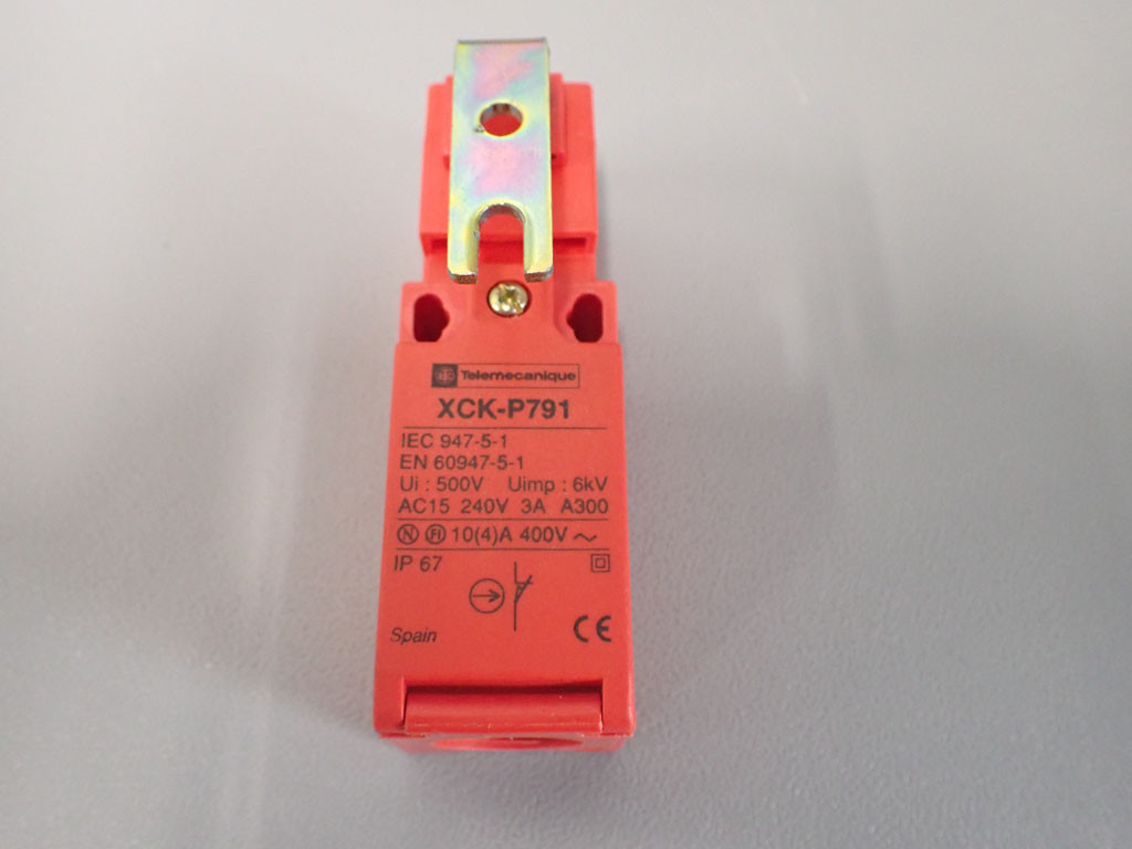 TÉLÉMÉCANIQUE  XCK-P791