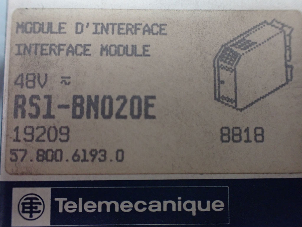 TÉLÉMÉCANIQUE  RS1-BN020E