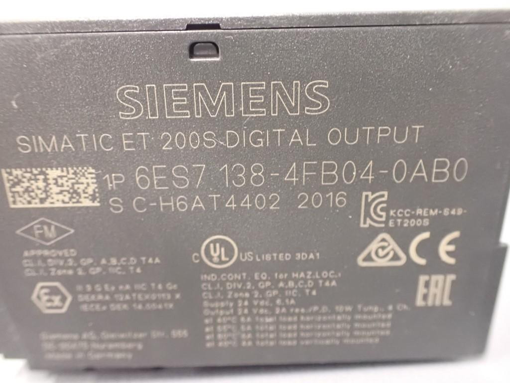 SIEMENS  6ES7138-4FB04-0AB0
