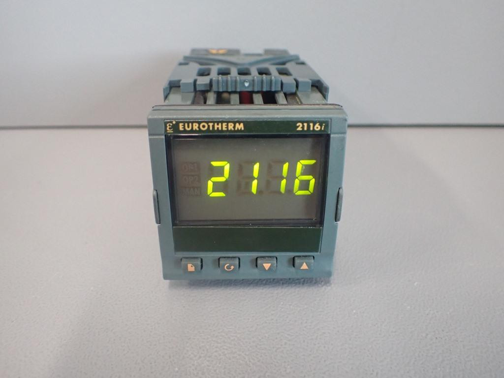 EUROTHERM 2116I/AL/VH/FRA/FH/Z/0/100/C