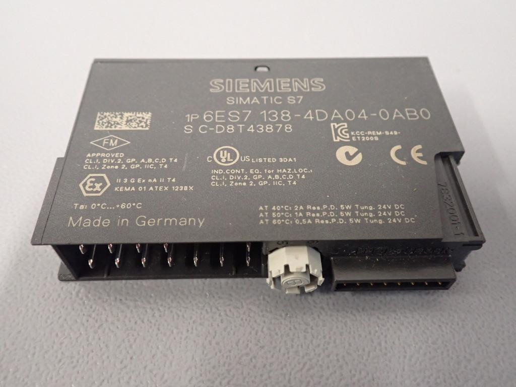 SIEMENS  6ES7138-4DA04-0AB0