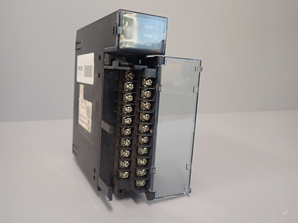 HORNER ELECTRIC HE693STP100K