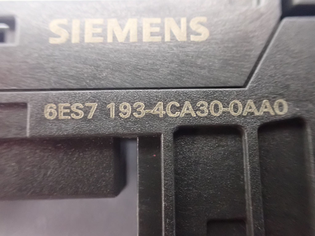 SIEMENS 6ES7193-4CA30-0AA0