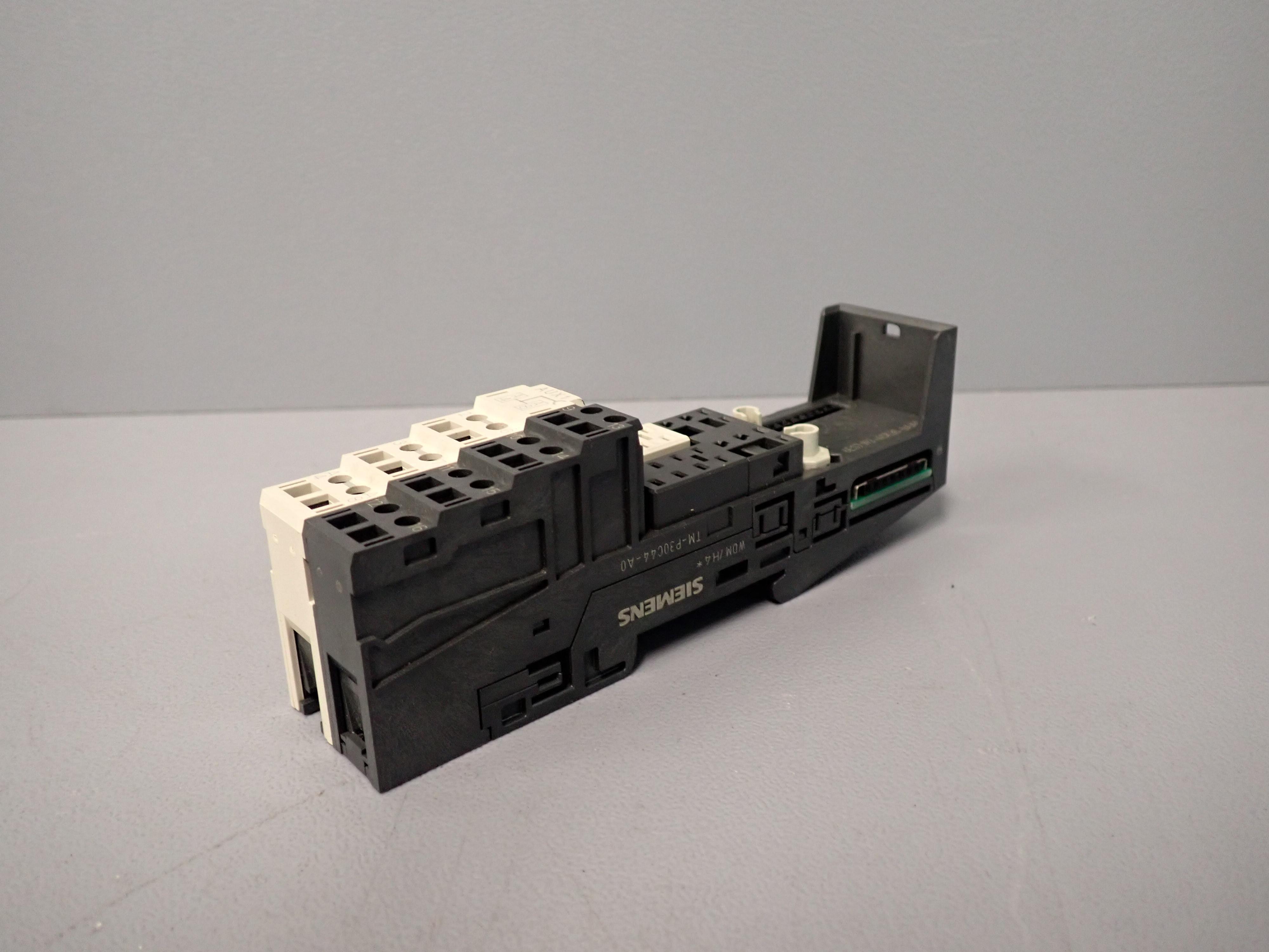 SIEMENS  6ES7193-4CK30-0AA0