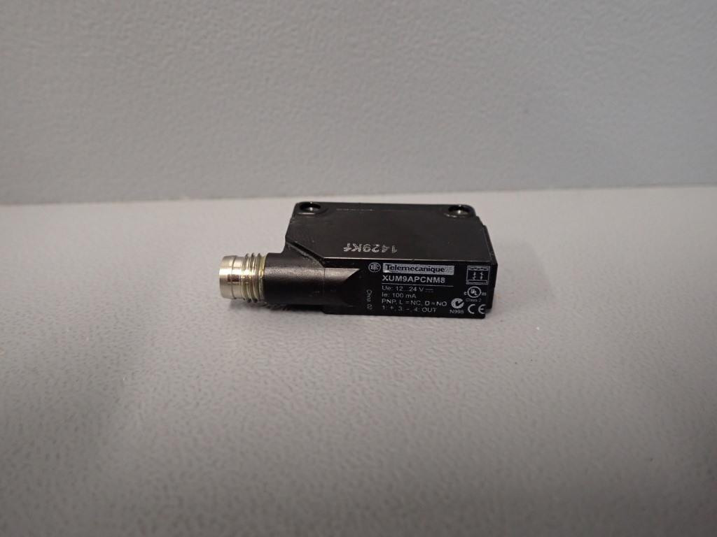 TÉLÉMÉCANIQUE  XUM9APCNM8