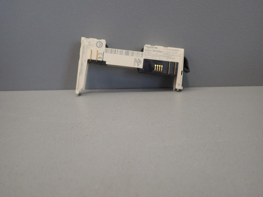 SCHNEIDER  TM5ACBM11