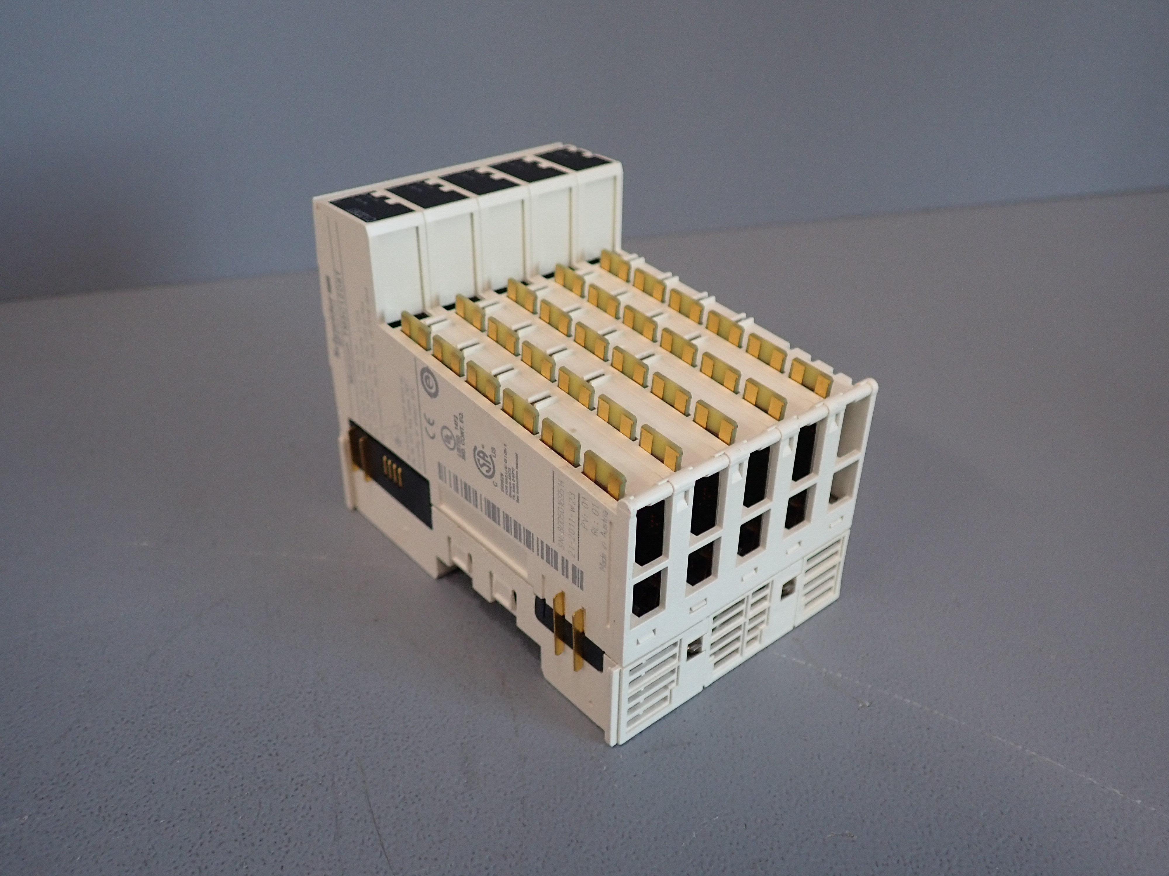 SCHNEIDER  TM5C12D8T