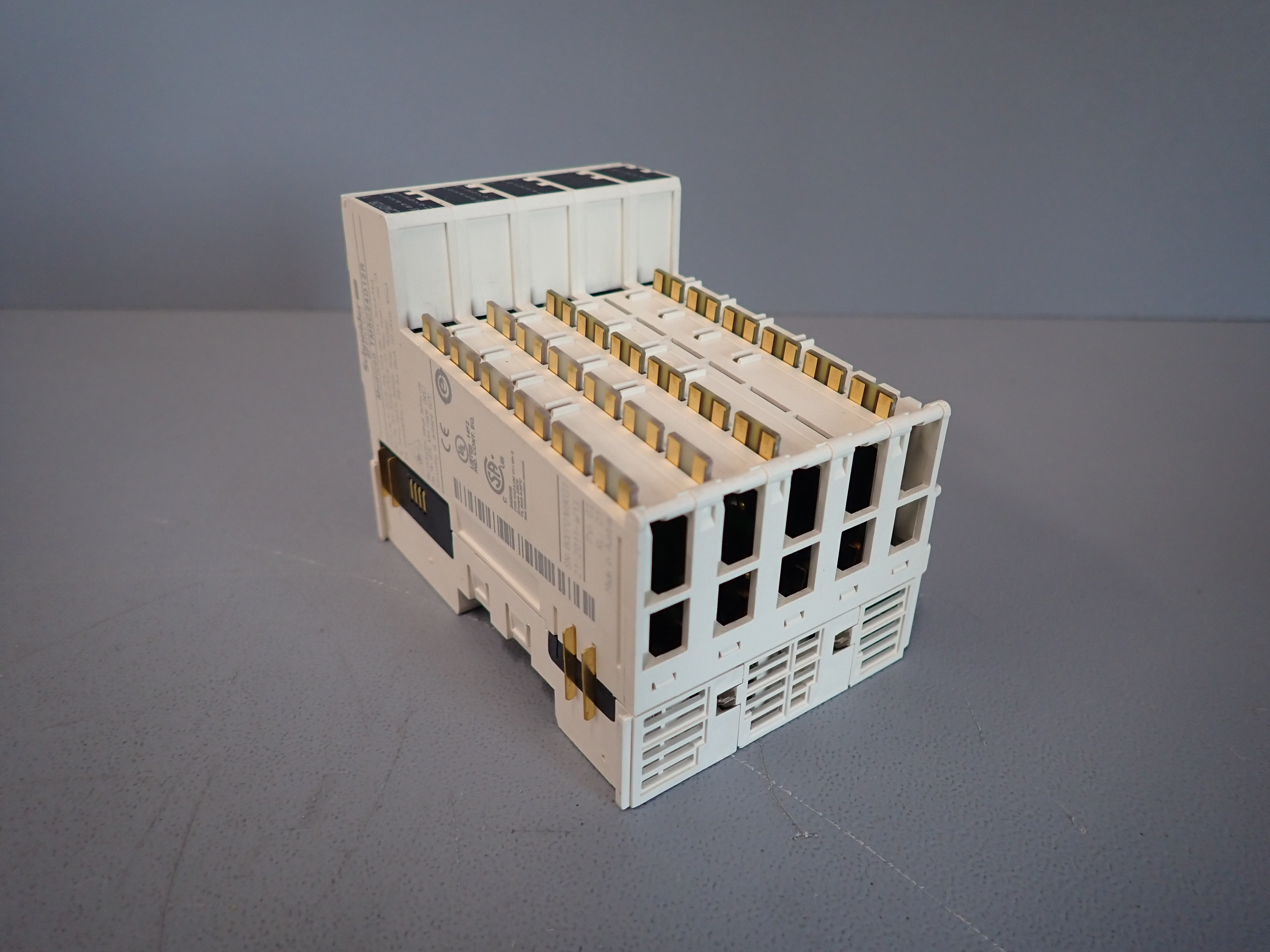 SCHNEIDER  TM5C24D12R