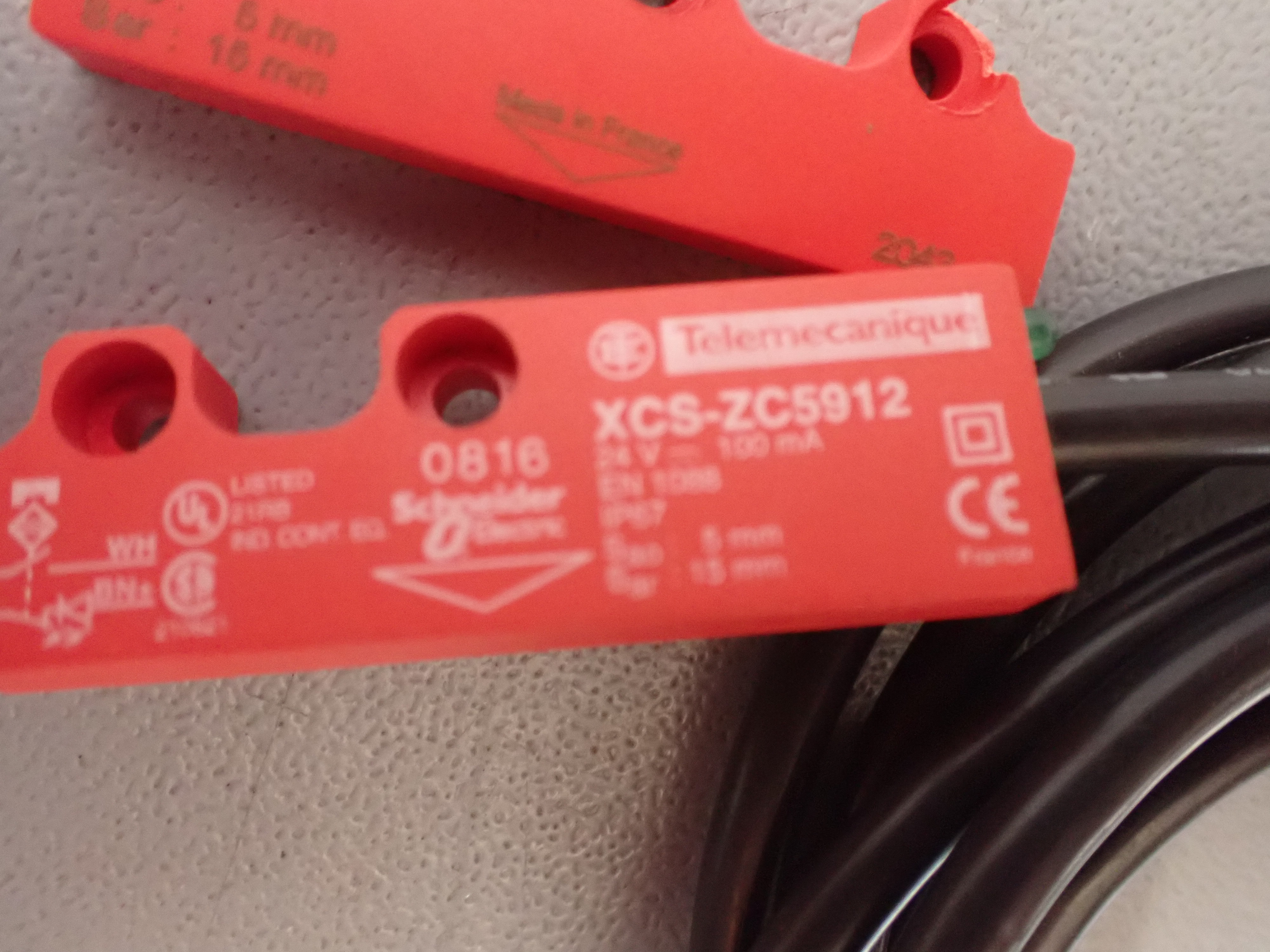 TÉLÉMÉCANIQUE  XCS-ZC5912